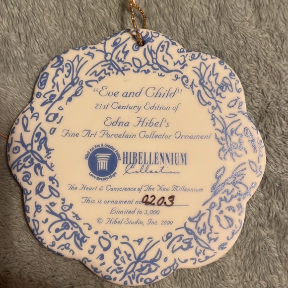 Hibel Porcelain Collectors Ornament - Picture 2 of 4